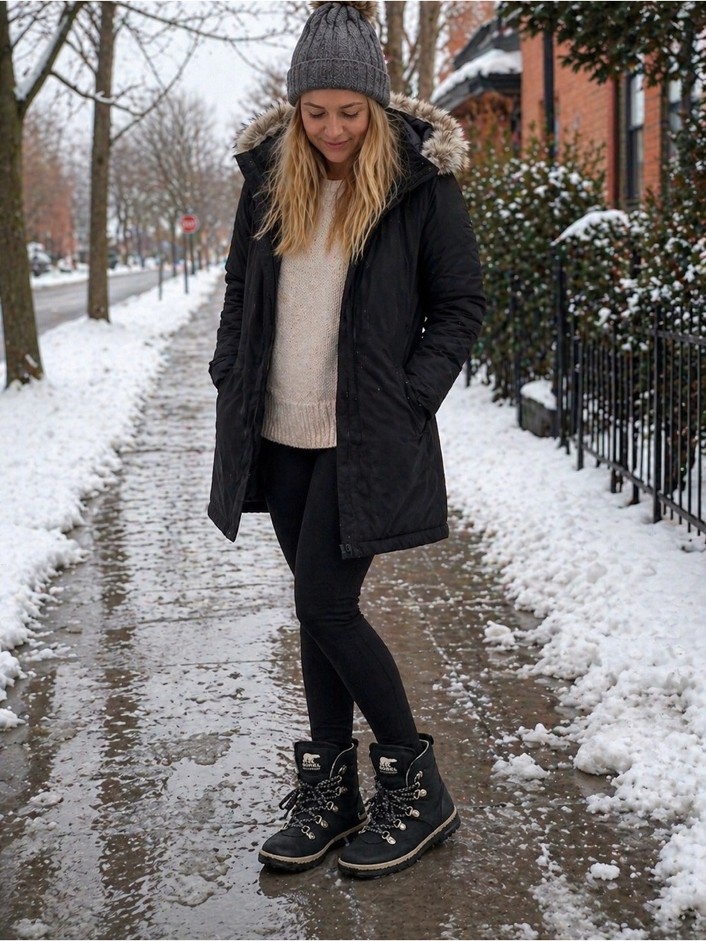 Women’s size 5 Sorel Black Conquest Out and About Waterproof Boots